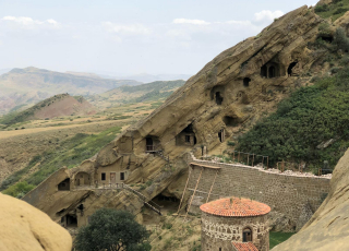 Давид Гареджа комплекс грузинских пещерных монастырей